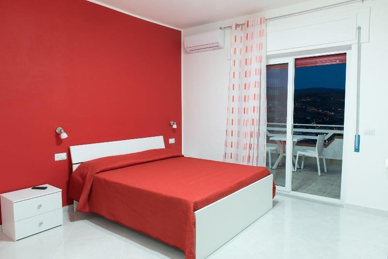 Villa Milena Apartments & Rooms Agropoli Bagian luar foto