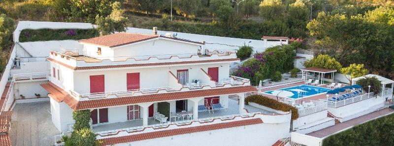 Villa Milena Apartments & Rooms Agropoli Bagian luar foto