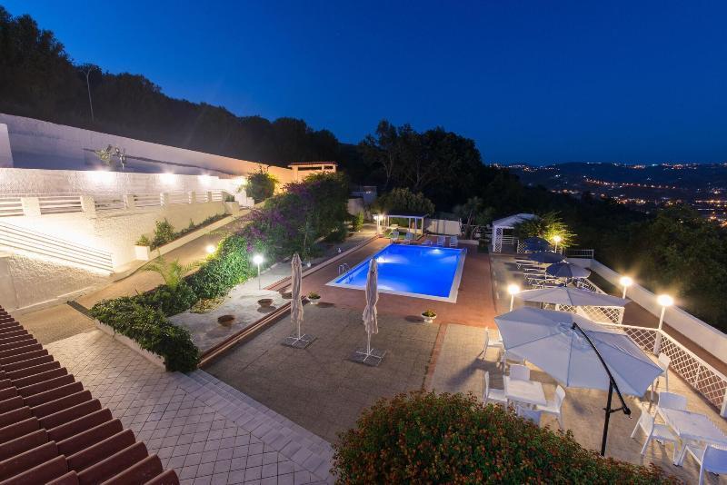 Villa Milena Apartments & Rooms Agropoli Bagian luar foto