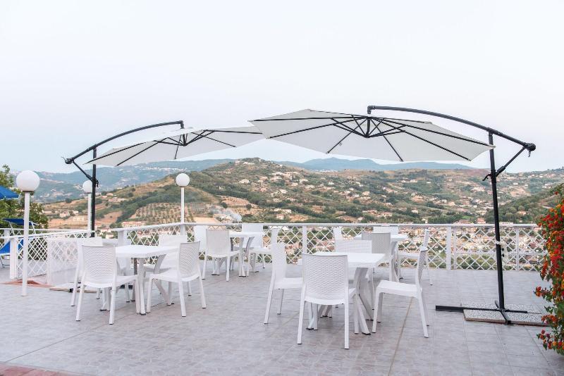 Villa Milena Apartments & Rooms Agropoli Bagian luar foto
